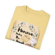 Mom's Kitchen unisex garment-dyed T-shirt, ideal gift for baking lovers, featuring "Momma Makes The Best" design.