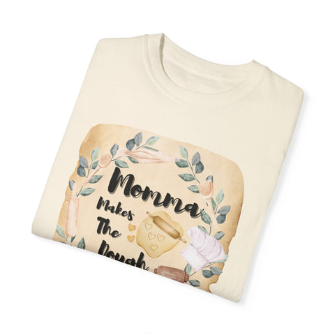 Unisex garment-dyed T-shirt with "Mom&