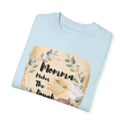 Unisex garment-dyed T-shirt with "Momma Makes the Best" print, perfect gift for baking lovers.