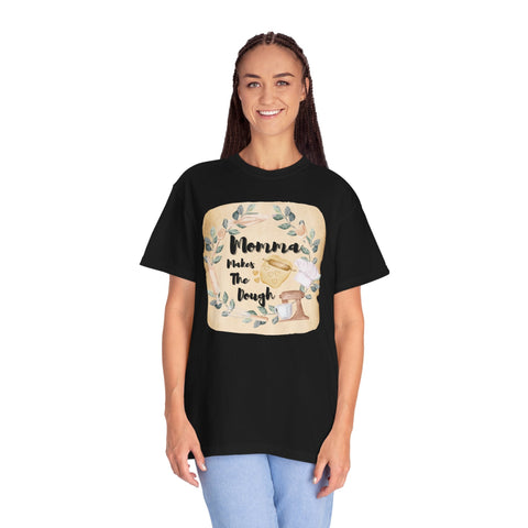 Unisex garment-dyed T-shirt with "Mom&